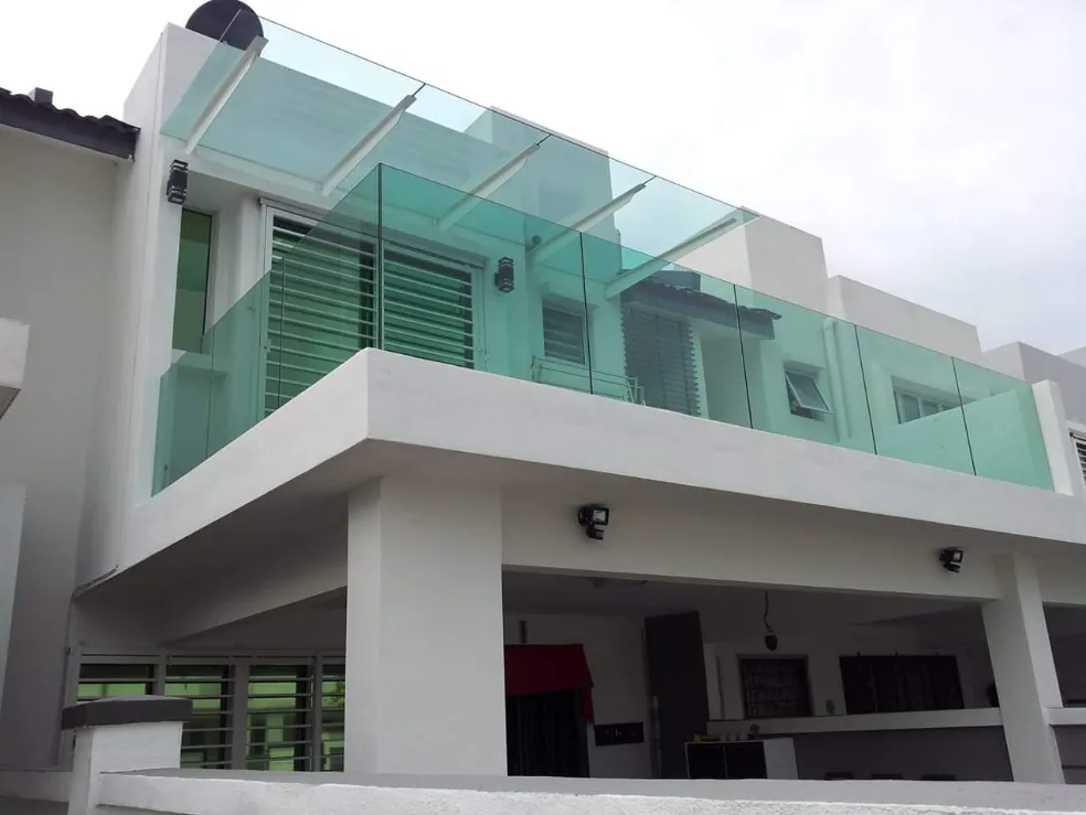 Tempered Glass Railing
